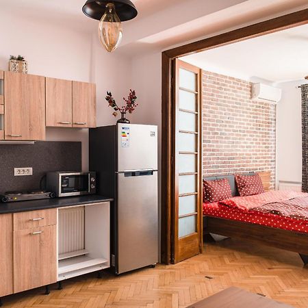 Heart Of Downtown 3 Rooms Apartment Self Check In Bucarest Esterno foto