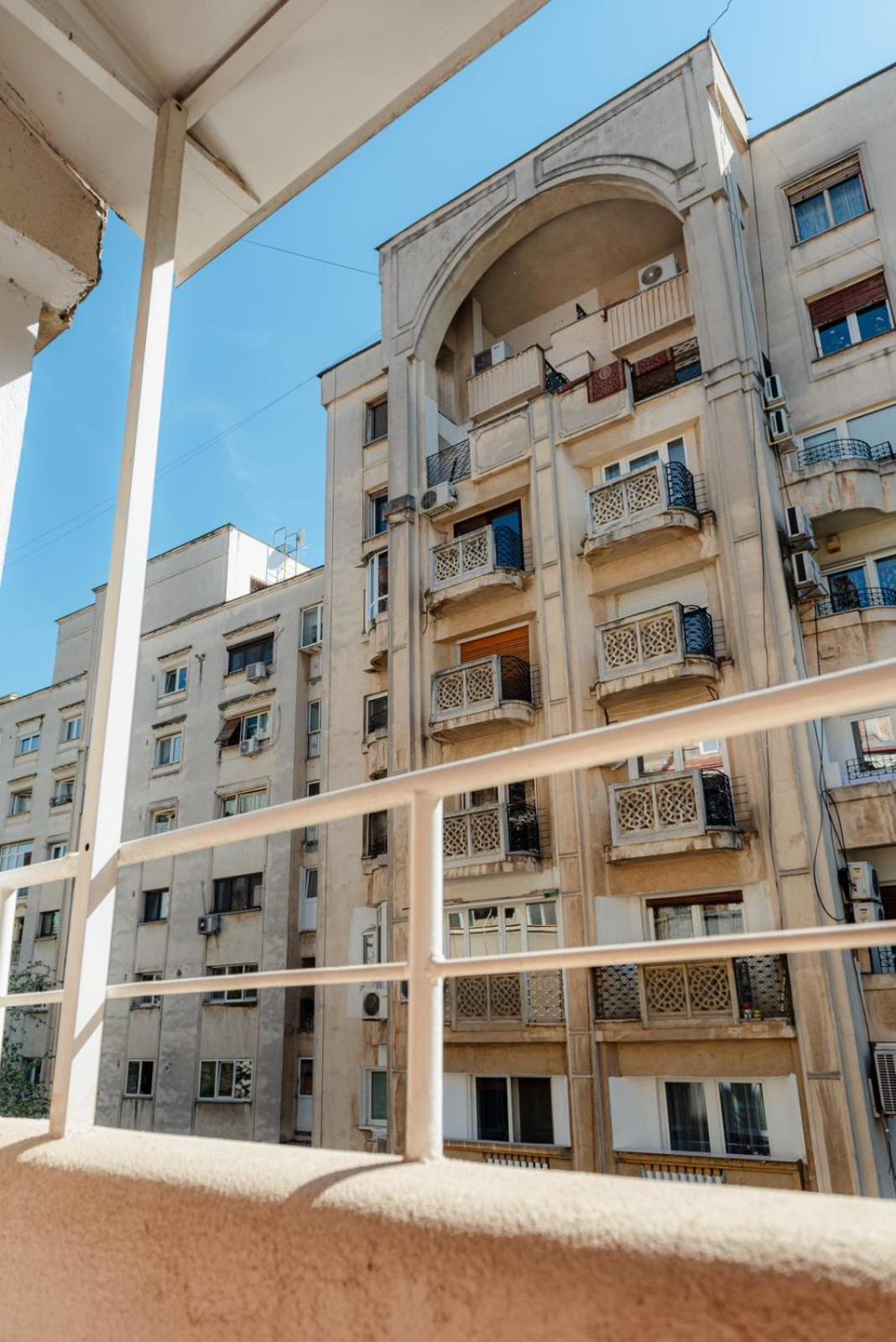 Heart Of Downtown 3 Rooms Apartment Self Check In Bucarest Esterno foto