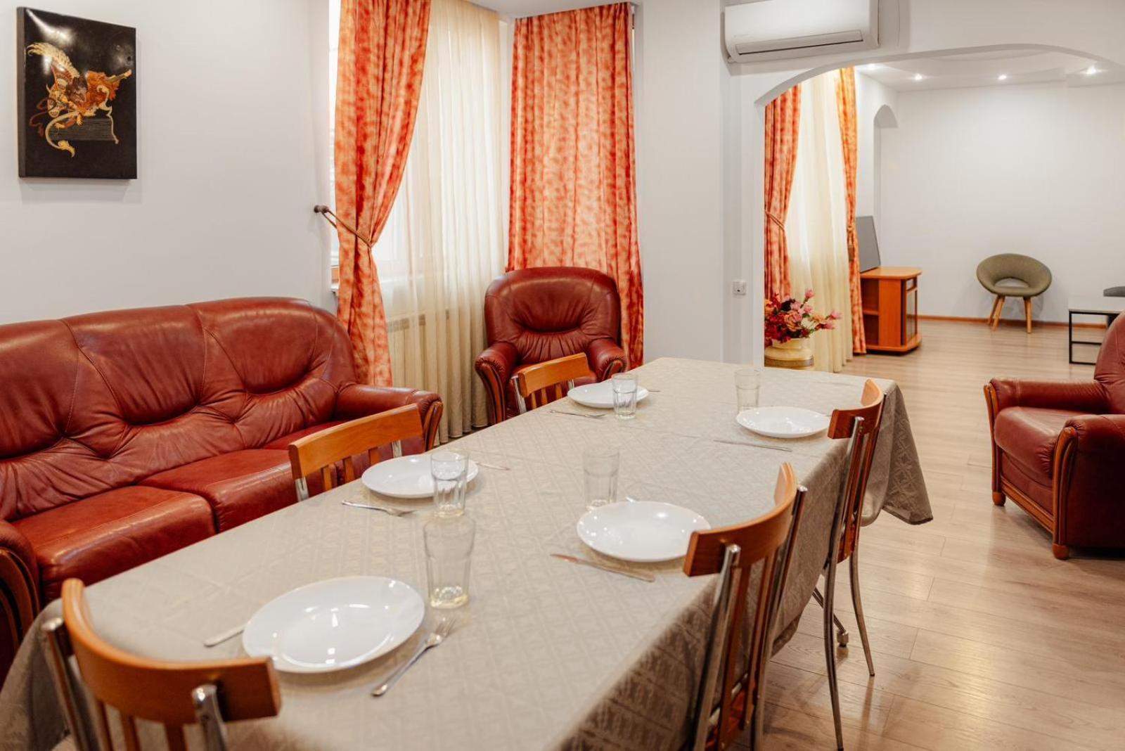 Heart Of Downtown 3 Rooms Apartment Self Check In Bucarest Esterno foto