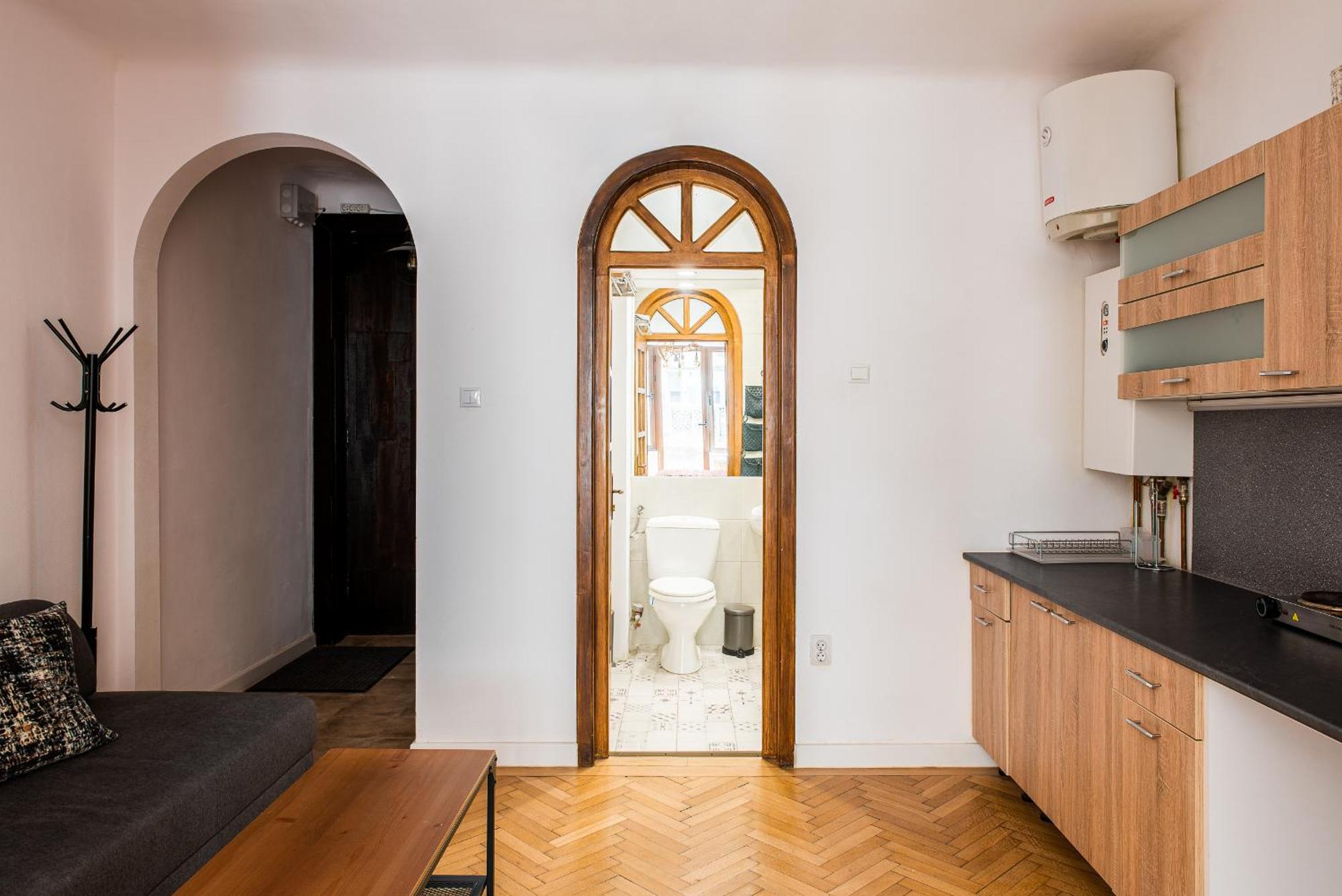 Heart Of Downtown 3 Rooms Apartment Self Check In Bucarest Esterno foto